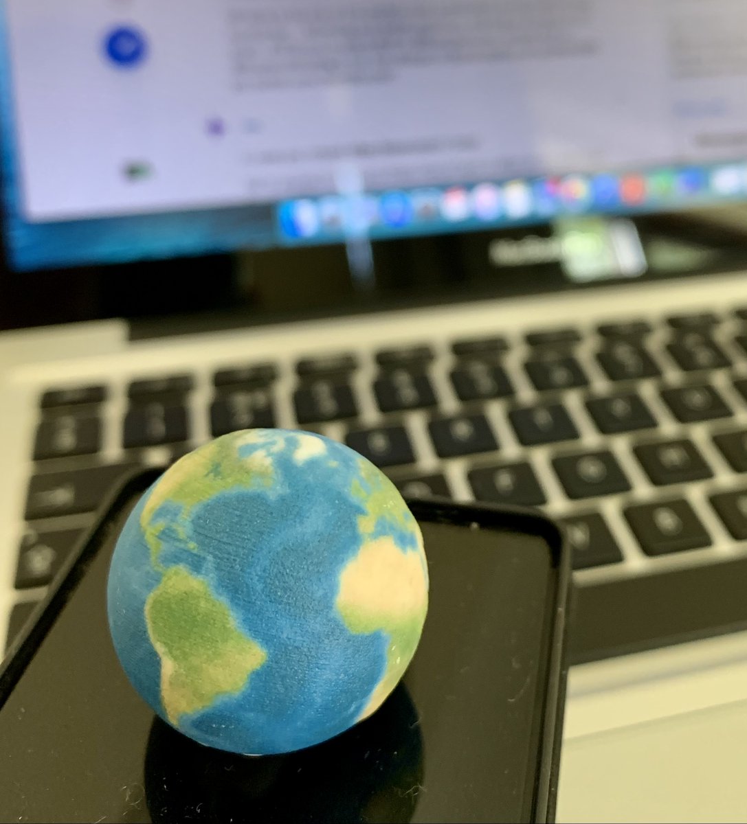 rockhall_ltd's tweet photo. Its #EarthDay 
Want to cut Co2, resources and e-waste in IT? 
#FBFriday for sourcing with enviro &amp; social resp;
Servers / sustainability @TechbuyerGroup 
Laptops / devices @Recono_me 
Or @ us. We're happy to share expertise
The solutions are out there, together we can solve this. https://t.co/EJh4DpJIZe