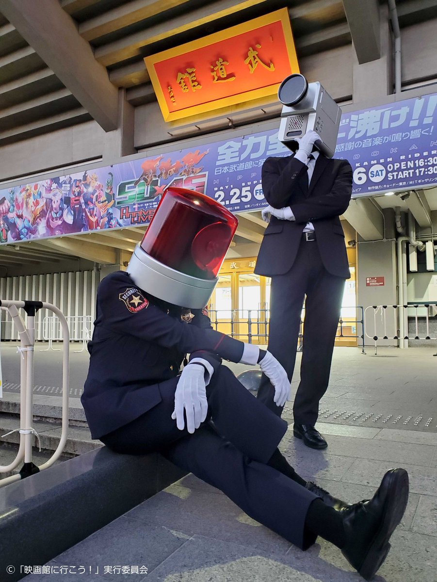 T04D0's tweet photo. 쟤네들 그냥 수상할 정도로 남자 정장 2인 크로키 자료 주는 놈들 됨
1/2가 옛날이고 3/4가 며칠 전이에용 https://t.co/TmnBPP2B07