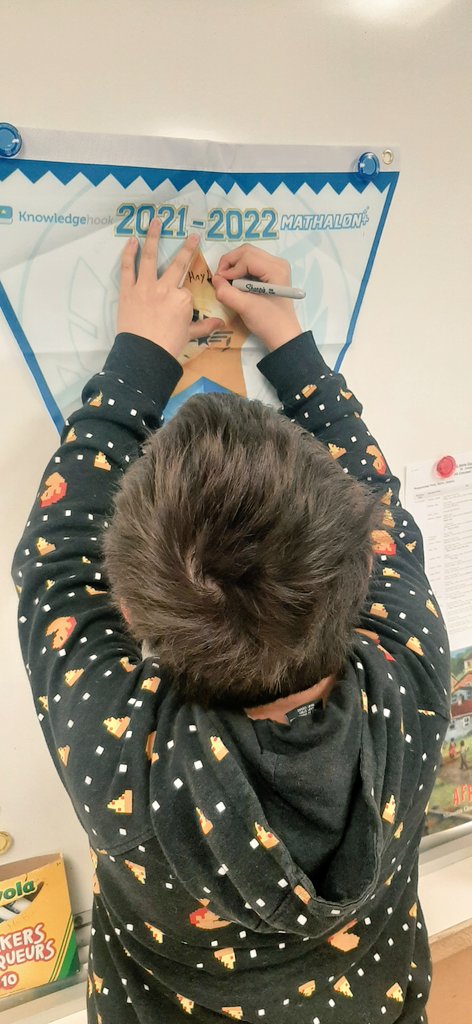 MsBunn4's tweet photo. Well done on earning 125 gold stars for the Half Mathalon award! @knowledgehook #knowledgehookmathalon @stjoesjaguars https://t.co/ziUtoknL9s