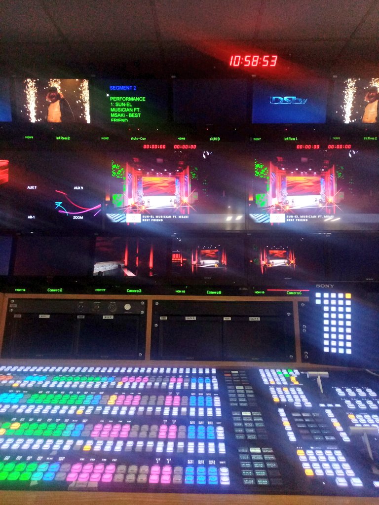 Mocchachinoochi's tweet photo. Ijob ijob😁😍 #Funployment
#Broadcaster #VisionMixer https://t.co/OHRXnHIwLJ