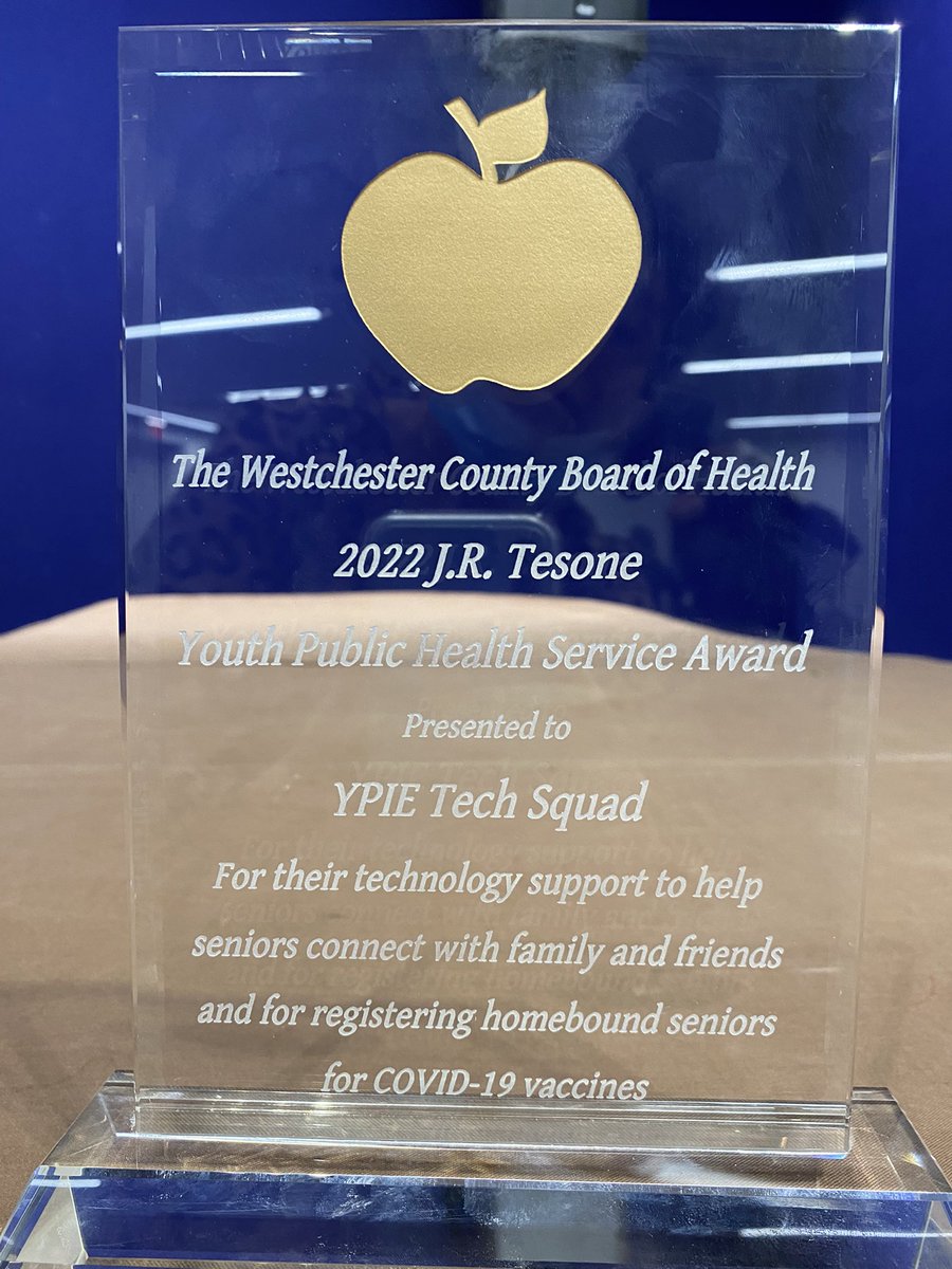 2022 J.R. Tesone Award to the YPIE Tech Squad! Our seniors say- Thank you! @YonkersPartners @WJCSWestchester @YonkersSchools @CityofYonkers