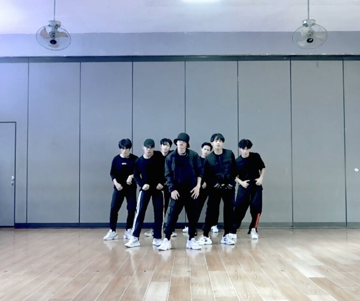 Stray_era's tweet photo. Everyone, THEM.

SBTCB BLESSED-CURSED DC
#SBTCBoys #SBTCovers https://t.co/QhbgmcBaZ9