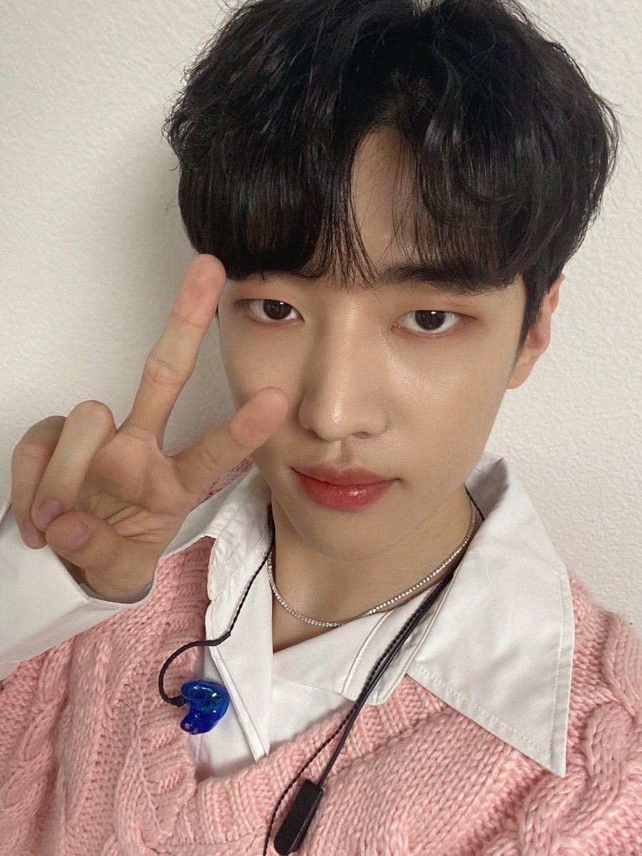 dkz_dy's tweet photo. #재찬 #JAECHAN 
이제 주말이다~!!😊 https://t.co/OFYdDRkC3S