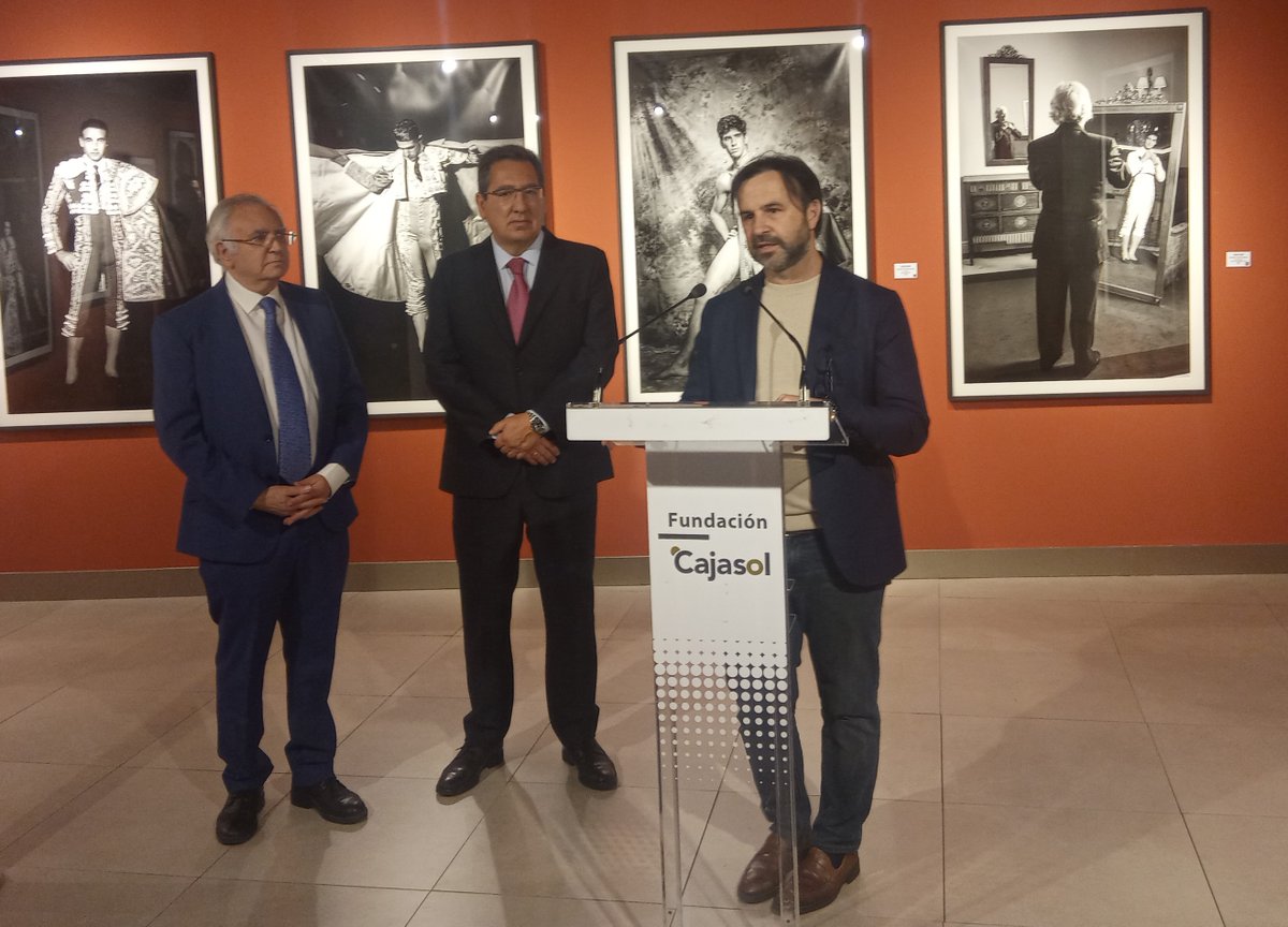 Sevilla inauguración de la espléndida muestra "Maestros" de <a href="/joserralozano/">JOSERRA LOZANO</a> en la Fundación <a href="/Cajasol/">Fundación Cajasol</a> que estará visitable hasta el 21 de mayo NO TE LA PIERDAS <a href="/portaltaurino/">Portal Taurino</a>