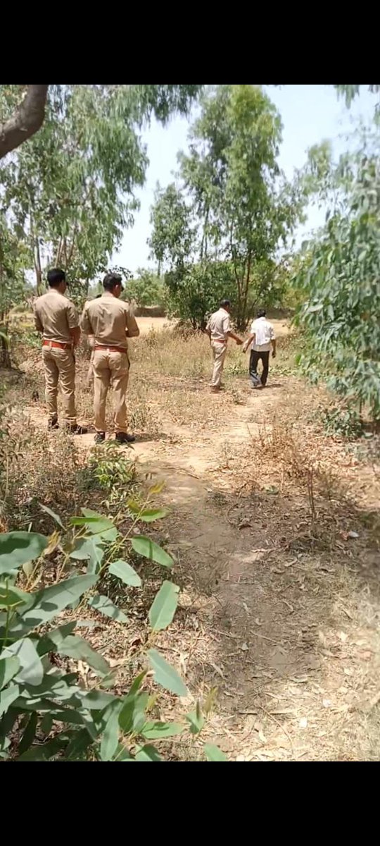 ToofaniVishal's tweet photo. बिलारी क्षेत्र में गौतस्करों के हौंसले बुलंद 
बिलारी कोतवाली क्षेत्र में निरंतर हो रही हैं गौहत्याएं और गोकशी पुलिस प्रशासन द्वारा नहीं हो रही कठोर कार्यवाही  
@myogioffice 
@myogiadityanath 
@dgpup 
@digmoradabad 
@moradabadpolice 
@DMMoradabad https://t.co/Y9HVE7IEvr