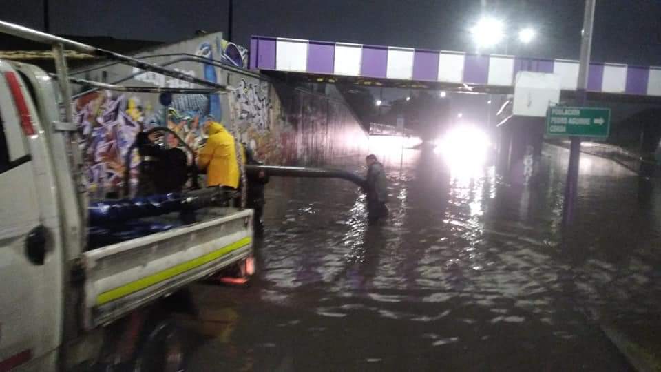 MuniConce_DGRE's tweet photo. @Muni_Concepcion 🔴 REESTABLECIDO TRÁNSITO EN PASO NIVEL ANDALIÉN❗

👉 Tras el trabajo realizado con motobombas durante la noche y madrugada informamos que se reestableció el tránsito en paso nivel Andalién en #Concepción 💪 https://t.co/zlDBhiqEqb