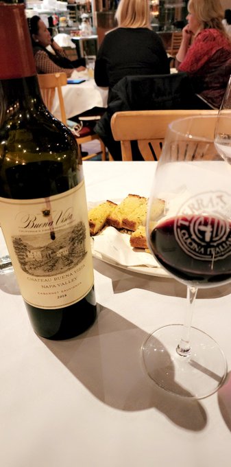 Wine country. https://t.co/Ng3lNNSppw<a href="/tag/camewiththejob"class="tags"><span>#camewiththejob</span></a>