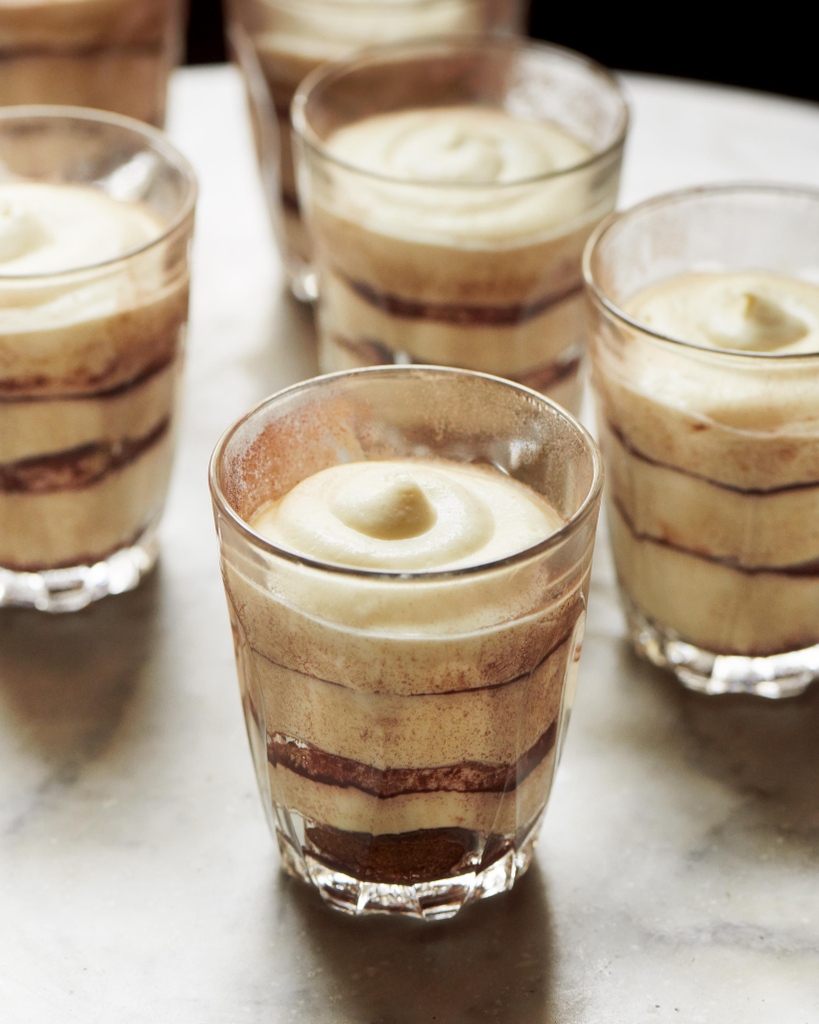 One is never enough. ⁠
#tiramisu #coffeeflavour #mascarpone #italiandessert