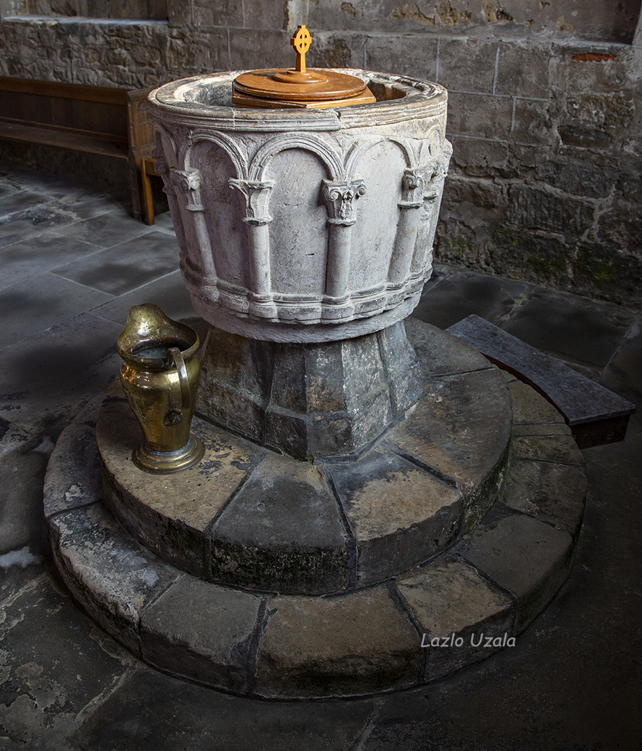 LazloUzala's tweet photo. Font made c 1190 at The Church of St Mary the Virgin Hemingbrough  @ExploreChurches @EngChurchPics @SocChurchArch @NatChurchTrust @GenealogyBeech @MonaMagdy  @TheCCT @HistoricEngland @ThePhotoHour  #Hemingbrough  #FontsOnFriday https://t.co/7YLC1sTGlc