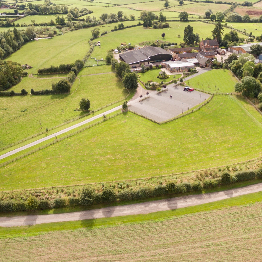 Mythe Barn Corporate Events tweet media