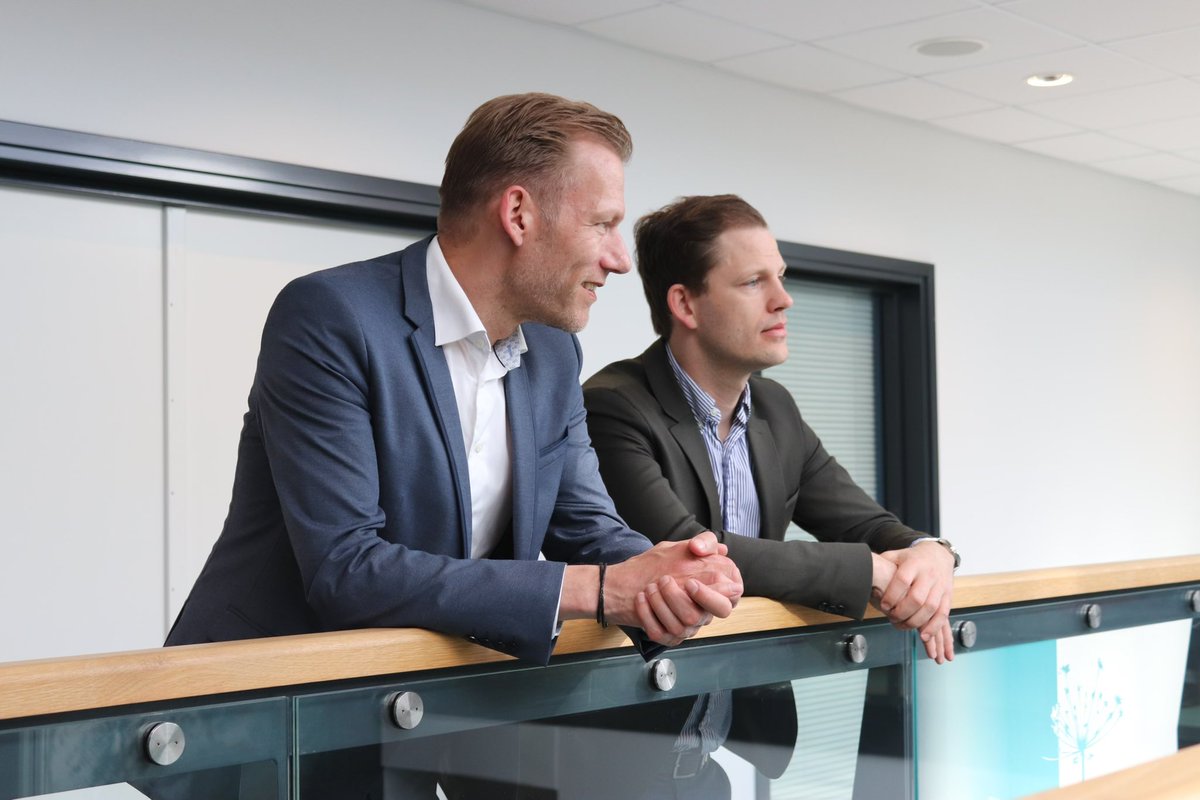 Mads Duedahl (@mads_duedahl) on Twitter photo Har i dag været på inspirationsbesøg med min kollega <a href="/HeinoKnudsen/">Heino Knudsen</a> i <a href="/regionsjaelland/">Region Sjælland</a>, hvor vi bl.a. så på innovative løsninger til inspiration. Jeg er imponeret over de mange spændende tiltag.
#dknyt #sundpol Har i dag været på inspirationsbesøg med min kollega <a href="/HeinoKnudsen/">Heino Knudsen</a> i <a href="/regionsjaelland/">Region Sjælland</a>, hvor vi bl.a. så på innovative løsninger til inspiration. Jeg er imponeret over de mange spændende tiltag.
#dknyt #sundpol