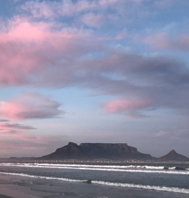 storms_horizon's tweet photo. “In every walk with #nature one receives far more than he seeks.” —John Muir 

Make a point this #EarthDay to go outside. 💚 

Feel the sand between your toes, the wind in your hair; listen to the crashing waves along the shore; and the chatter of birds in the trees. https://t.co/nwbihzlWfT