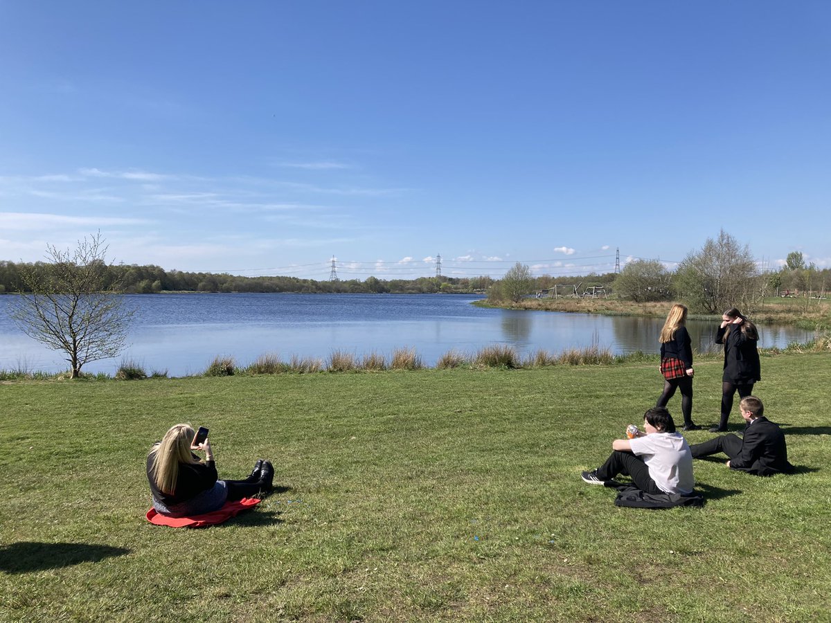 Hot chocolate &amp; chill joined Waking club for a lovely sunny afternoon in the park! <a href="/FutureAmbrose/">St Ambrose Future Friday</a> <a href="/miss_devlin1/">Miss Devlin</a> <a href="/MissMcDaid7/">Miss McDaid</a>