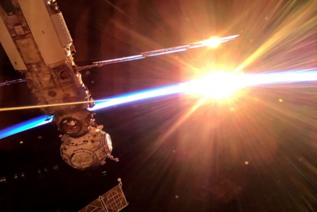 DefenseMirror's tweet photo. #Roscosmos #spaceCamera #satelliteConstellation #EarthRemoteSensing #Spysatellite Russian Scientists Develop Ultra-High-res Camera for Proposed Small Satellites Constellation https://t.co/AFfUXBwAN0 https://t.co/jsHO8QNeM6