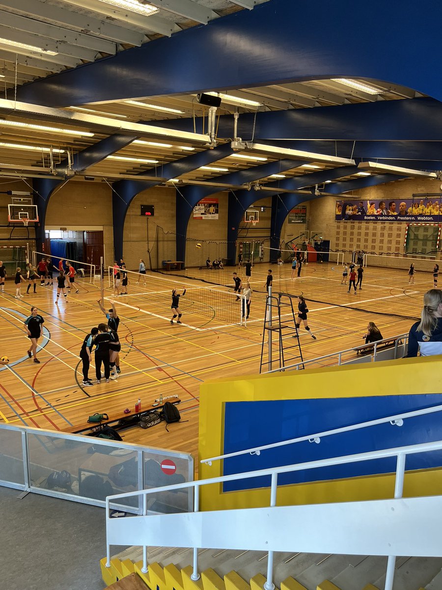 13 teams strijden om het schoolkampioenschap volleybal van Hengelo