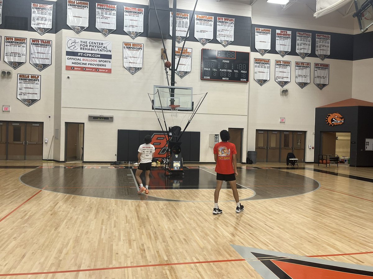 CoachVD's tweet photo. Nice gun session this morning. #TheWorkWillBeWorthIt #LeaveNoDoubts #BCBreakfastClub https://t.co/OUKi4AAi5a
