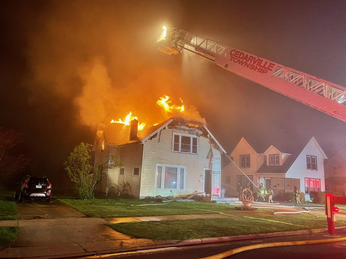 XFDPIO's tweet photo. 'A' Shift members from Company 31 assisted Silvercreek Twp with this residential fire overnight. https://t.co/k9C0roYXjF