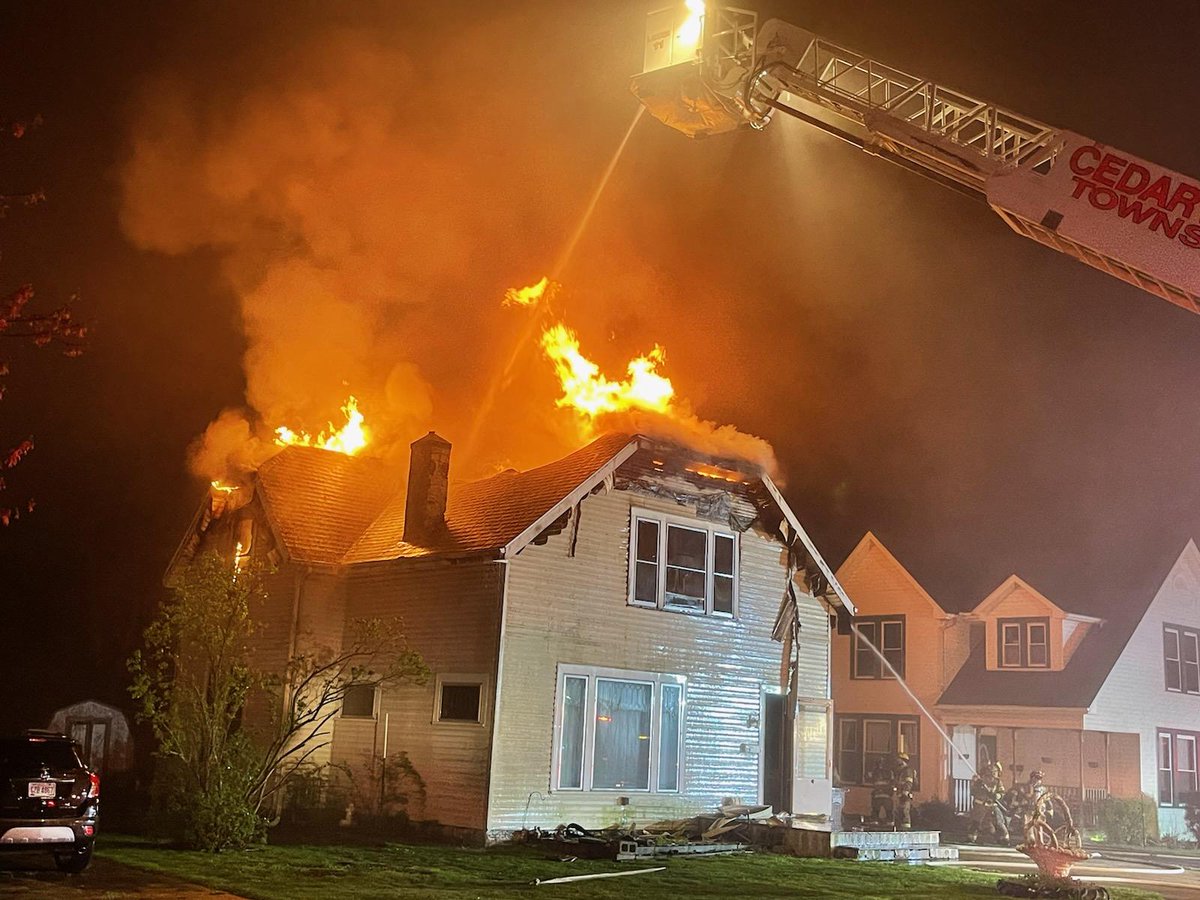 XFDPIO's tweet photo. 'A' Shift members from Company 31 assisted Silvercreek Twp with this residential fire overnight. https://t.co/k9C0roYXjF