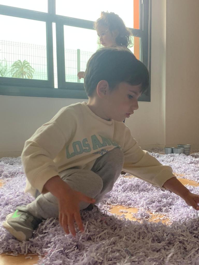 EMPI_Infantil's tweet photo. ✨ Es muy difícil transmitiros la emoción con la que están viviendo los niños y niñas su último día de escuela, lo que si podemos deciros es que se respira cooperación, motivación y respeto en el ambiente. https://t.co/SWAf16PF98
