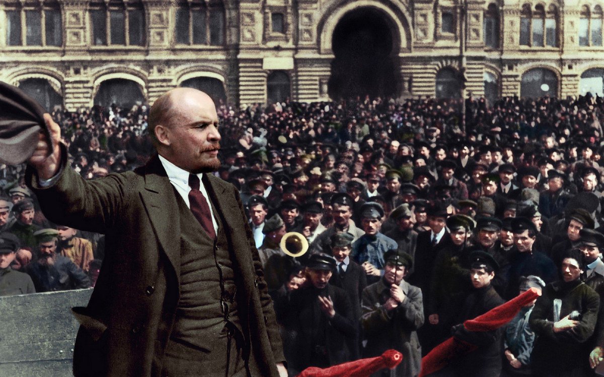 historicalparty's tweet photo. 22 апреля 1870 года, родился Владимир Ильич Ленин — великий мыслитель и революционер, , идейный вдохновитель и вождь Великой Октябрьской социалистической революции, руководитель первого в мире социалистического государства.

Человек, чьё имя и дело будут жить в веках. https://t.co/6J0u2l50gT
