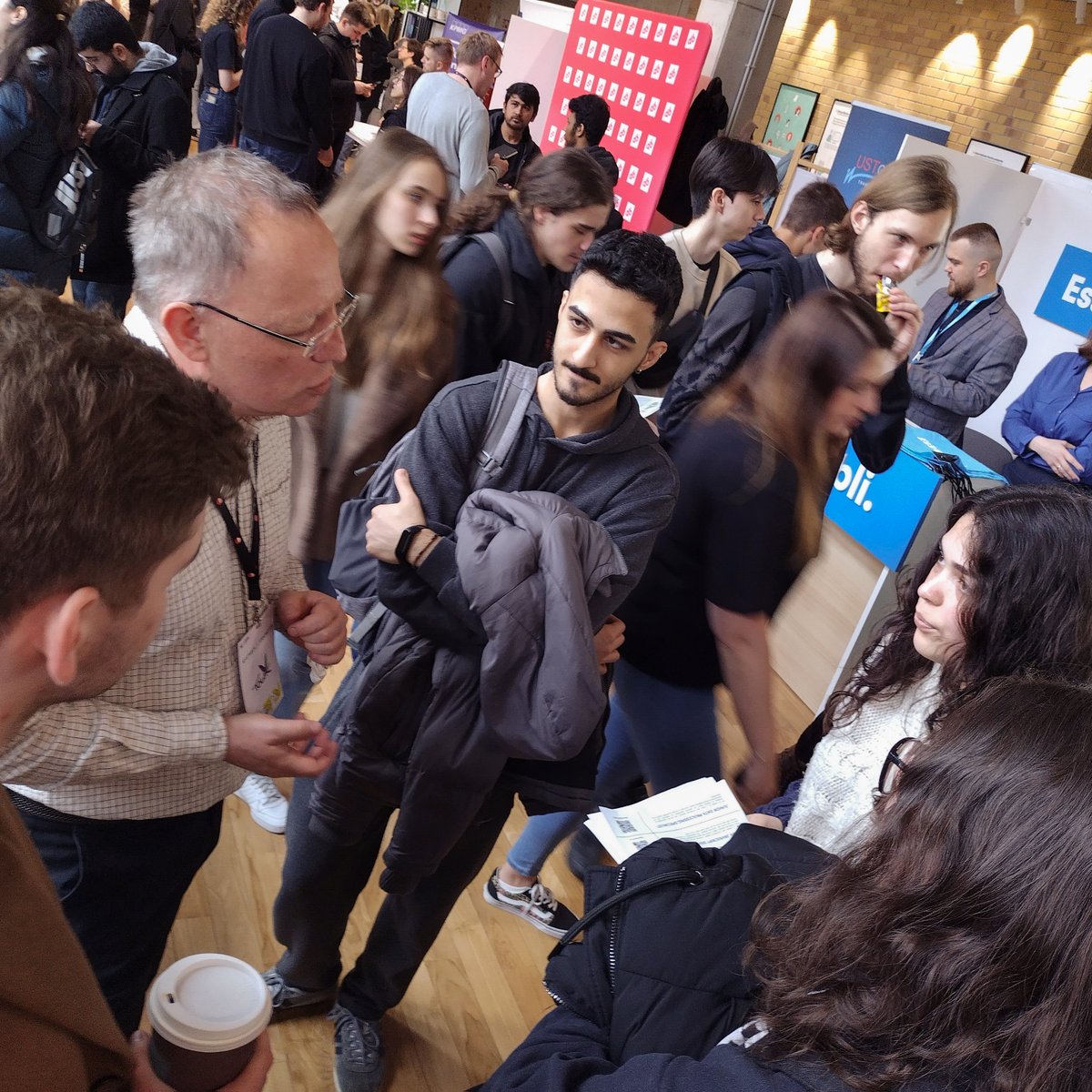 Nussknacker_Dev's tweet photo. #TargiPracyIT w #PJATK za nami - dziękujemy za Wasze zainteresowanie i zapraszamy do aplikowania poprzez https://t.co/dPaNUpM2ox
#JuniorSoftwareDeveloper
#Kotlin #Java #JVM https://t.co/CJAtcNkkT6
