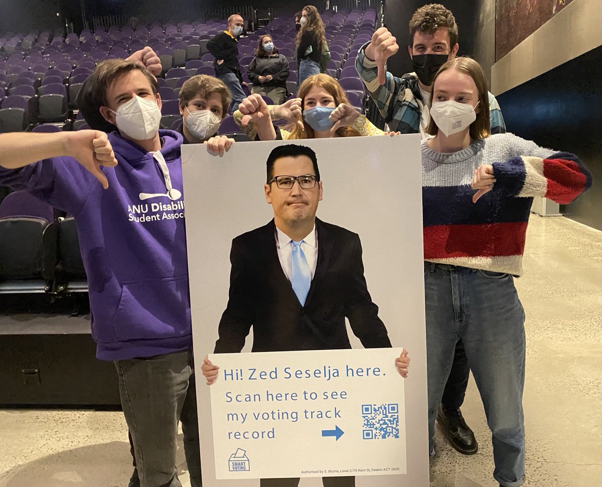 SmartVoting2022's tweet photo. Great response to Zed at ANU Student Association candidates’ forum. #DumpZed https://t.co/YNTRT8UhKD