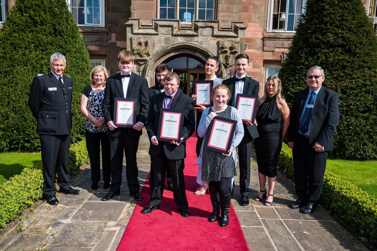 Congratulations to our @PrincesTrust teams from Halton and Winsford who graduated yesterday 👏👏👏

All the best for the future! 

For more photos of the event visit ➡️ orlo.uk/lBWdX