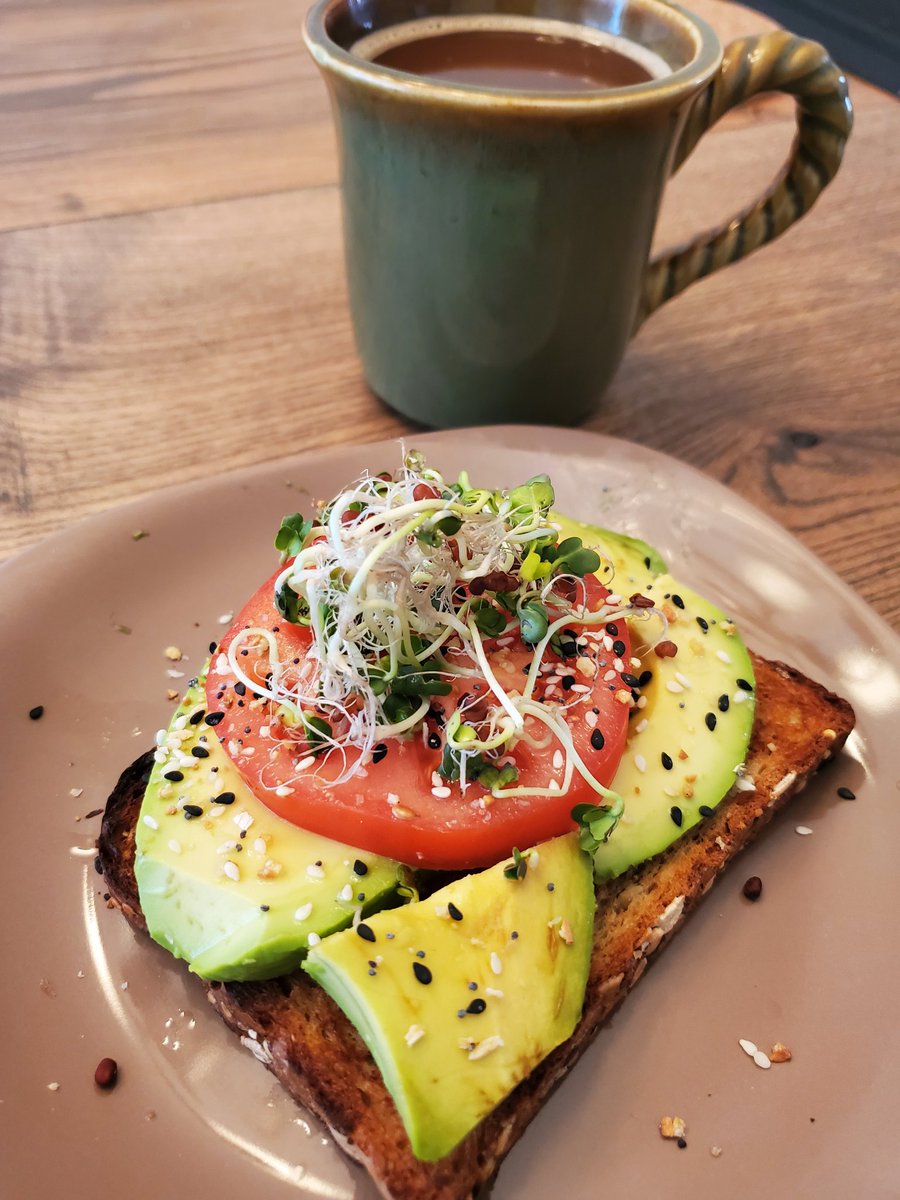 SheSprouts's tweet image. Another day, another take on avocado toast! Try it with everything bagel shake, tomato and sprouts of your choice. #Health #HealthyLiving #HealthierTomorrow