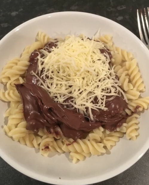 WorkTheSpace's tweet photo. Lunchtime! I call it, PastaChocoCheese, not as bad as you'd think, thoughts? https://t.co/NW5QWyOVIp