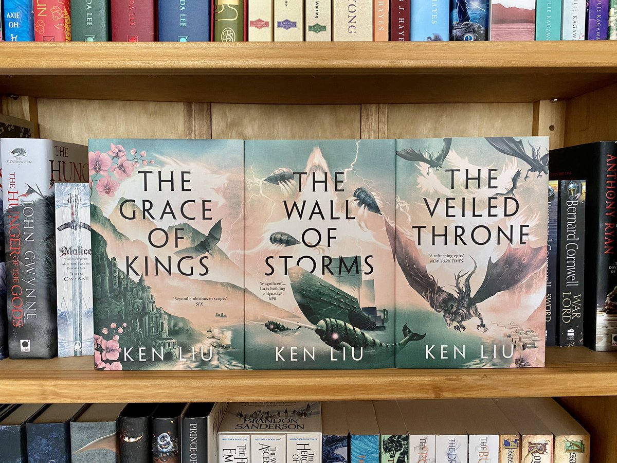 HoAn954's tweet photo. The Dandelion Dynasty arrived this morning 😍 so beautiful, placed on the bookshelf with reverence. Thank you so much! @binding_broken 📚 https://t.co/UcO2Tto9UM