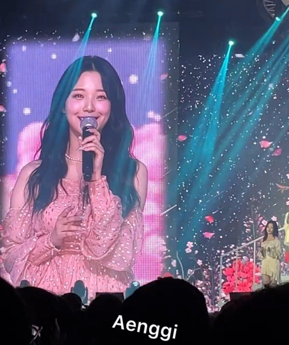 habbangfie's tweet photo. she looks so good, ive missed her https://t.co/2xN9SwK3x0