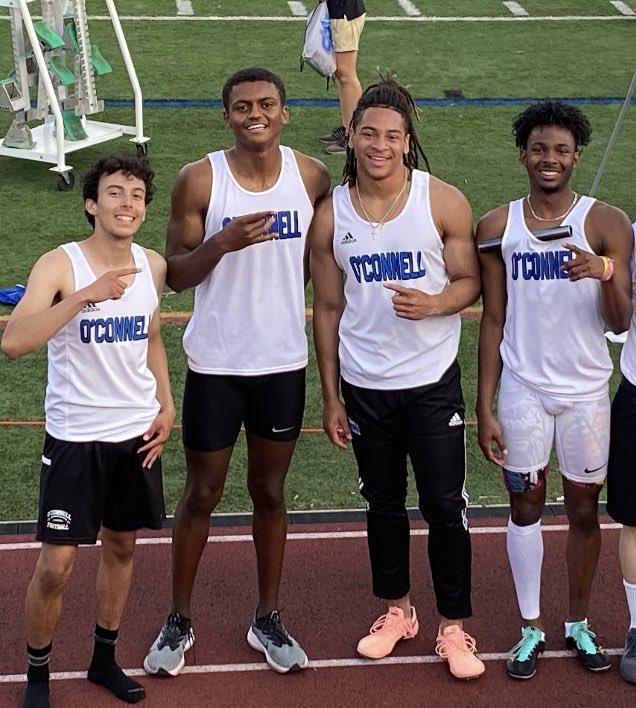 grant_kathya's tweet photo. Our 4x100 and 4x400 team is heading to @pennrelays @jay_g81  @CameronLee2023 @22duartealves_ @jaycrosby0 @mori0ng0 125th Penn Relay! Let’s go Knights! Enjoy the moment! You guys are going to do great. Proud! Can’t wait to see you run on this big stage. https://t.co/quJ9AiiMtl
