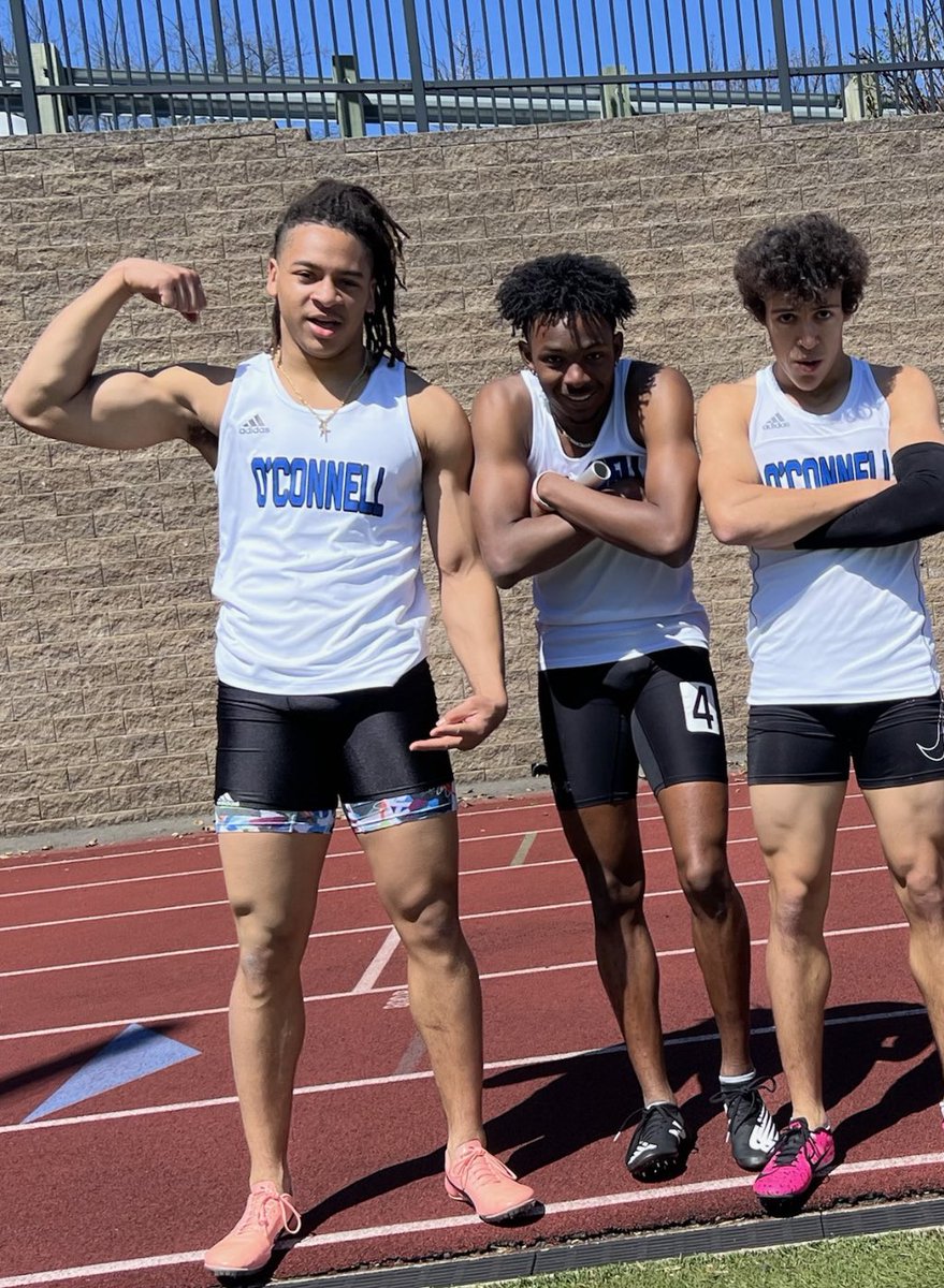 grant_kathya's tweet photo. Our 4x100 and 4x400 team is heading to @pennrelays @jay_g81  @CameronLee2023 @22duartealves_ @jaycrosby0 @mori0ng0 125th Penn Relay! Let’s go Knights! Enjoy the moment! You guys are going to do great. Proud! Can’t wait to see you run on this big stage. https://t.co/quJ9AiiMtl
