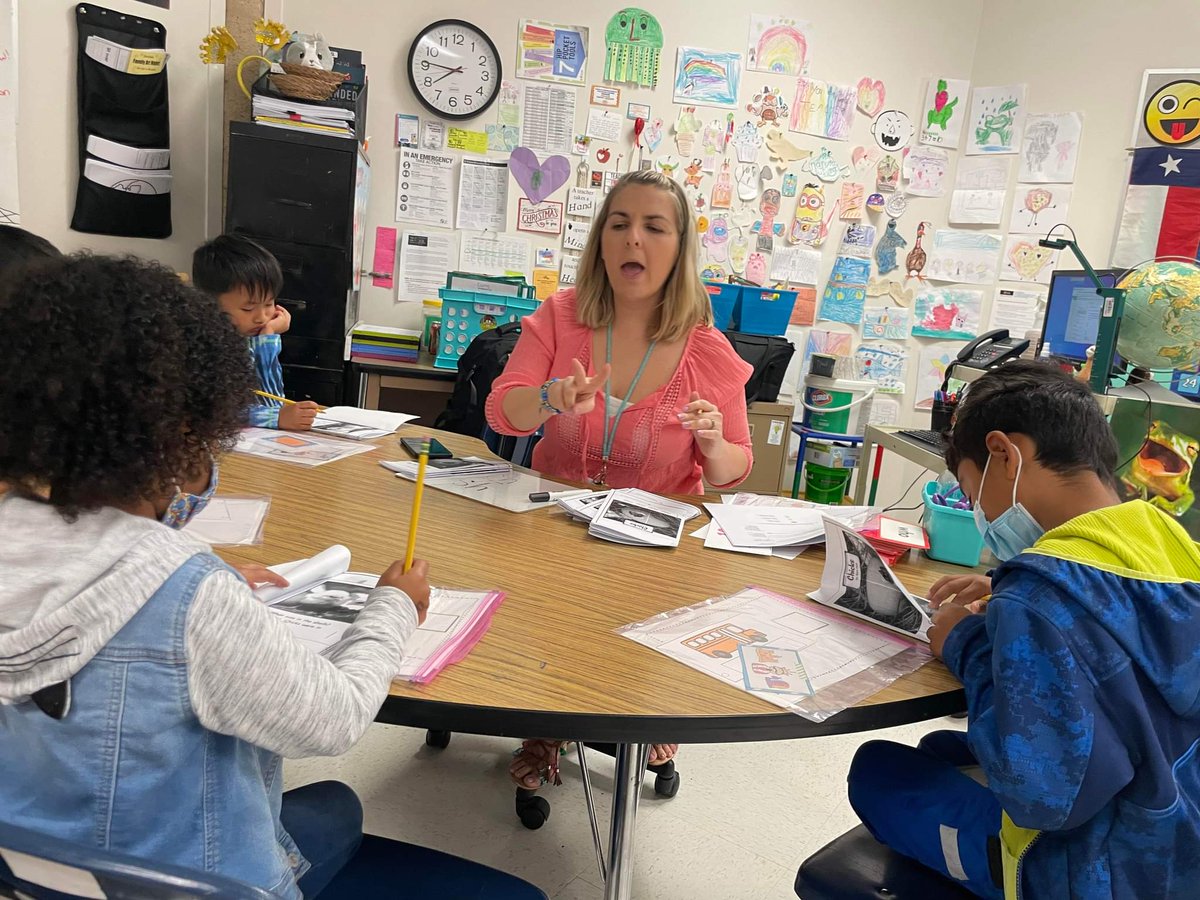 SSralonso's tweet image. Small Group lessons are my fave! You get to see (up close) the kids learning, meeting them where they are and taking them to the next level. #modellesson @NES_Eagles @GISDLiteracy