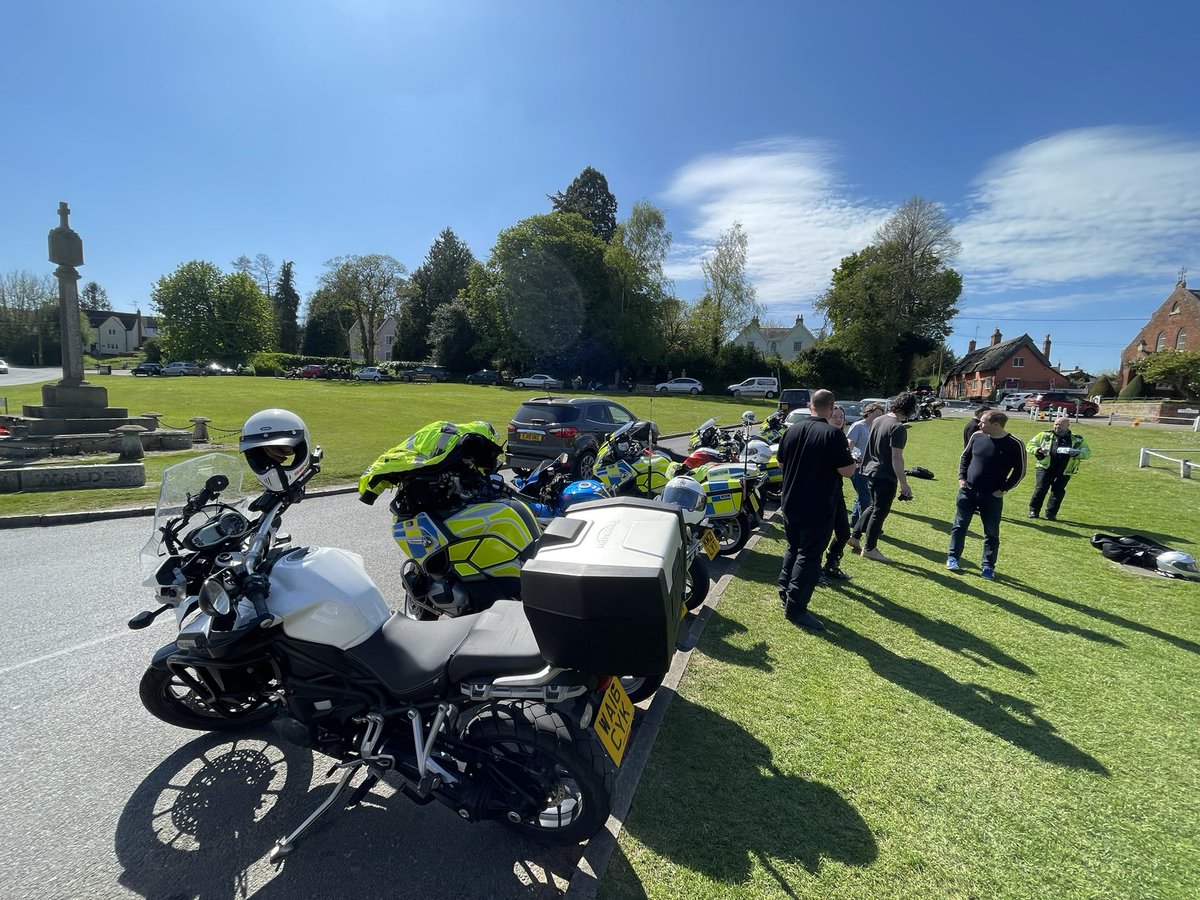 visordown's tweet photo. What a day with @BikeSafeUK yesterday. Feel like my skills have improved loads, highly recommend it!
Didn't quite get used to having a bright yellow police BMW in the mirrors, though...
Massive thanks to Paul, and also to @DevittInsurance.
#BikeSafe #DevittInsurance https://t.co/wz700yDPdh