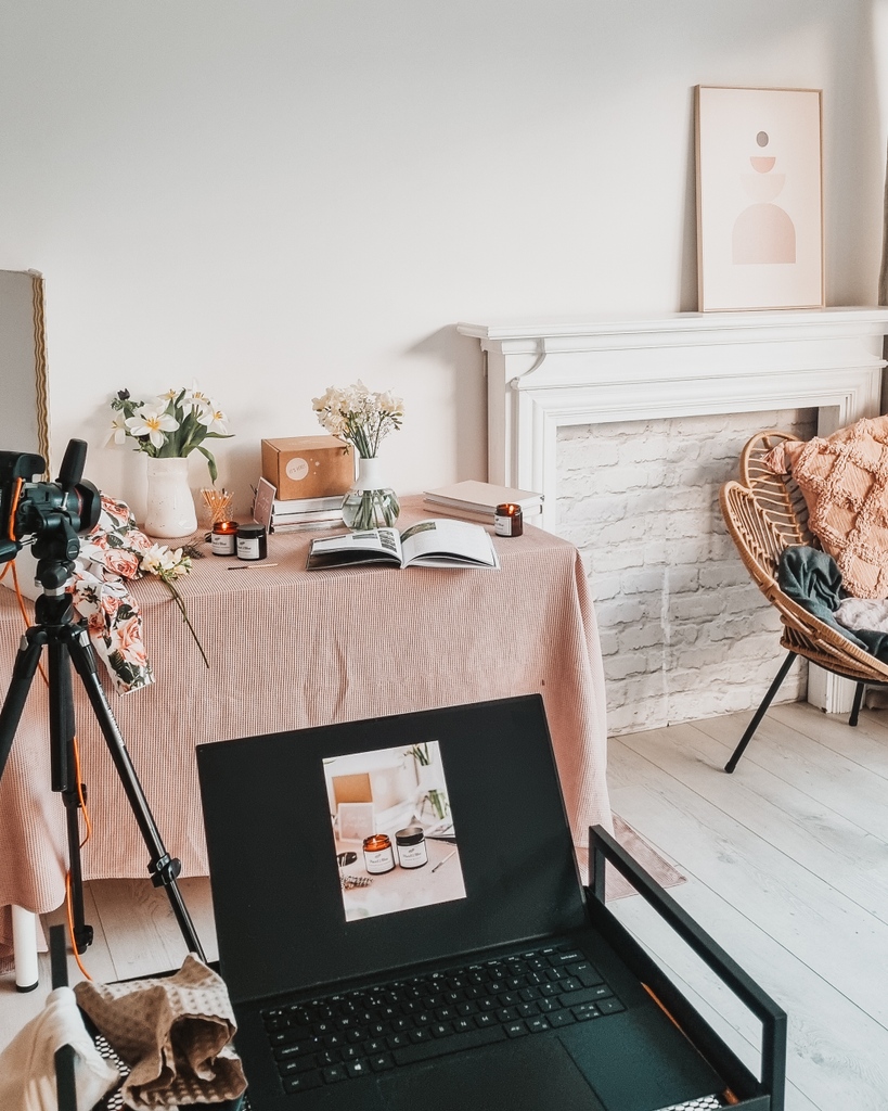 georgiadelotz's tweet photo. Behind the Scenes ↠ Final Image☺⁠
⁠
Can you spot the reflex tulip trick? ✿ I'm obsessed.

https://t.co/ESX1FBF8B3 https://t.co/ohHRbULJ6F