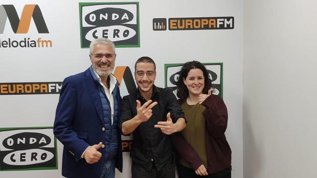 OndaCeroMadSur's tweet photo. Conocemos a #VIKB, artista que ha decidido embarcarse en solitario, aunque bien rodeado, en esto de la música. Nos ha presentado su primer tema. Se llama "Tengo la cabeza en otro lao". ¡Escucha aquí la entrevista!
https://t.co/aLCScAHvfW https://t.co/B5jMoH7RjP