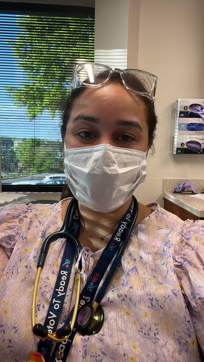 DrAlexaMM's tweet photo. It feels like the first day of school! Returning to work after maternity leave. #medtwitter #medmom #mommd #BreastfeedingMom share your transition tips! https://t.co/4w8OUTWWsn