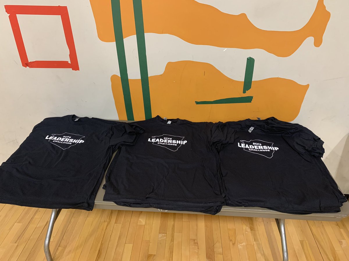 MsBuchanan305's tweet photo. Just waiting to the kids! @Victory_WMS @shelbycountysch #leadershipchallenge #modeltheway https://t.co/W15G0AuJJ5