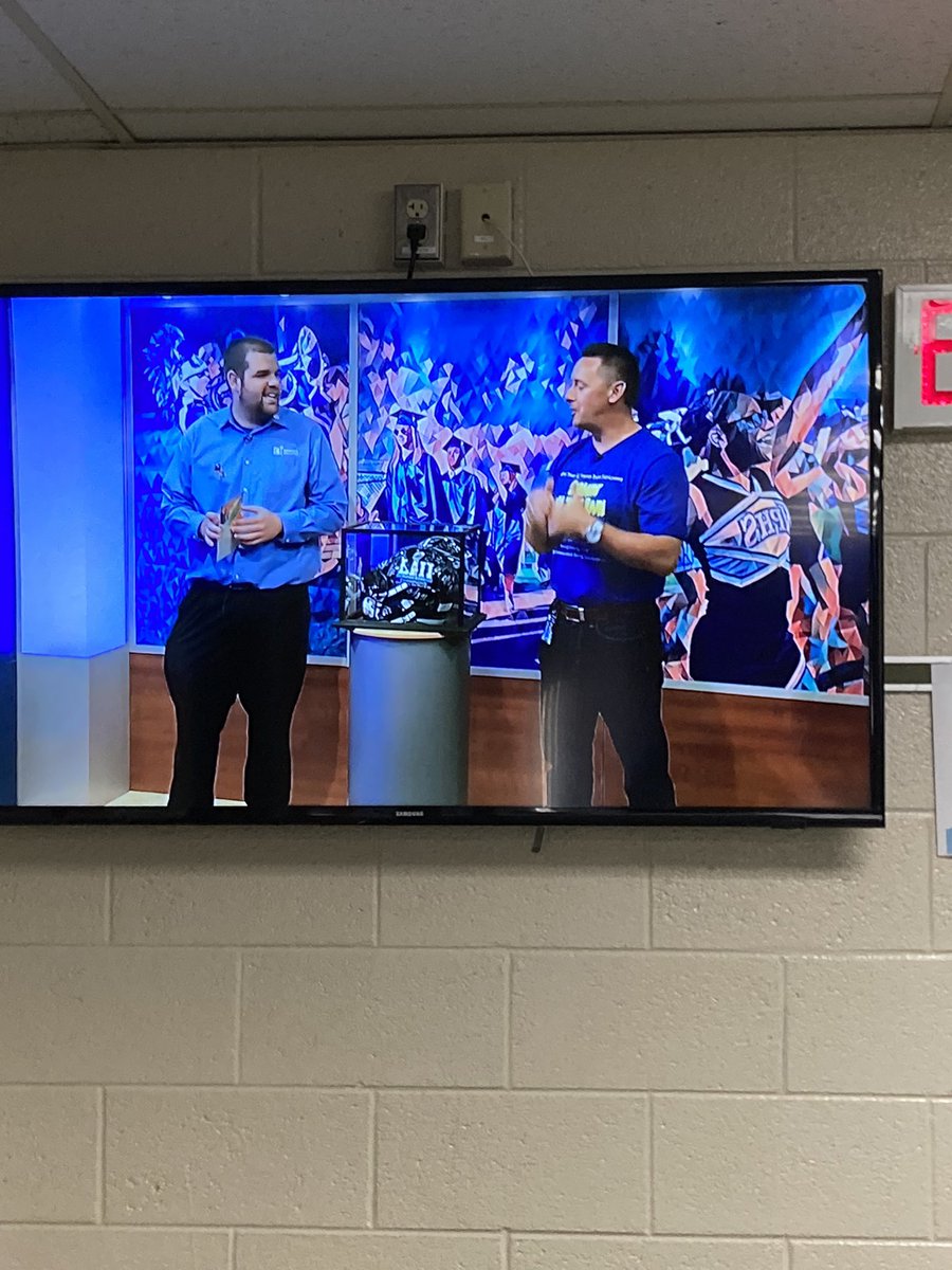 McgeeHeimNPSD's tweet photo. Great morning @NPennHS! @BenergyEAC presenting to our students! #AutismAcceptanceMonth @ann2779 @broxtnm https://t.co/mqCKE2zmcf