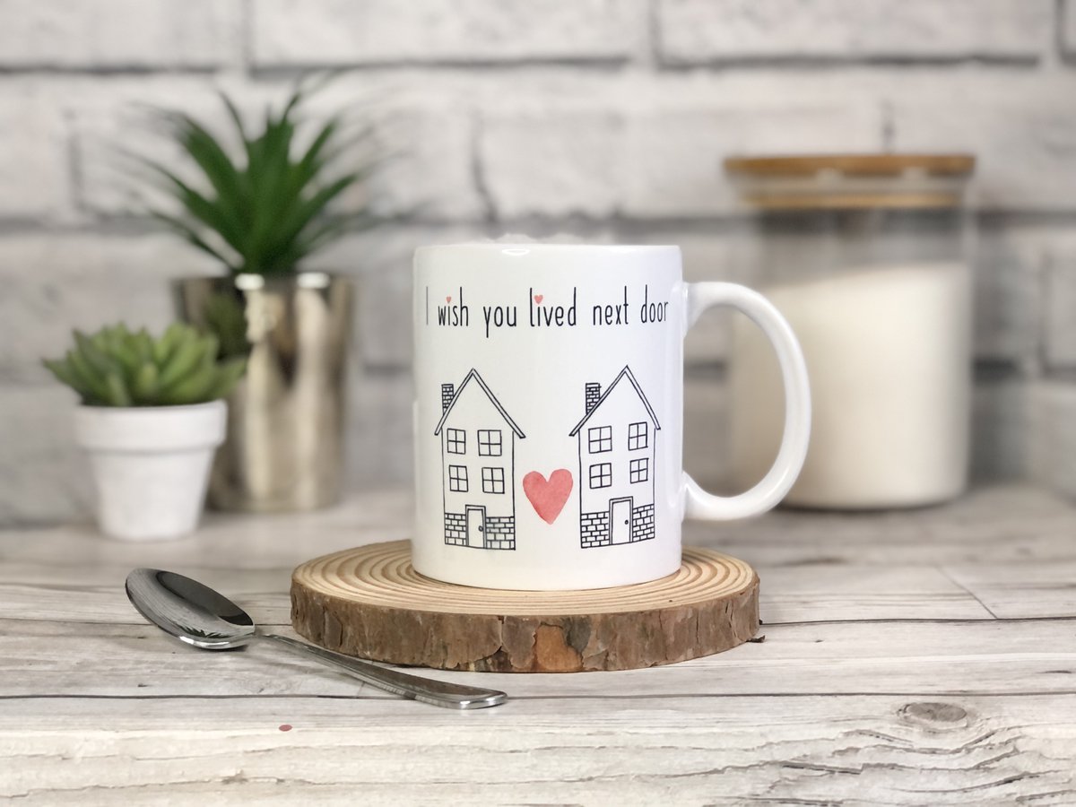 cwadephotoart's tweet photo. **SALE ALERT** 
My illustrated notebooks and mugs are 15% off all weekend! 

https://t.co/V1avHY98Ui 

#ukgiftam #ukgifthour #queenof #etsyshop https://t.co/wJ81BVAIFI