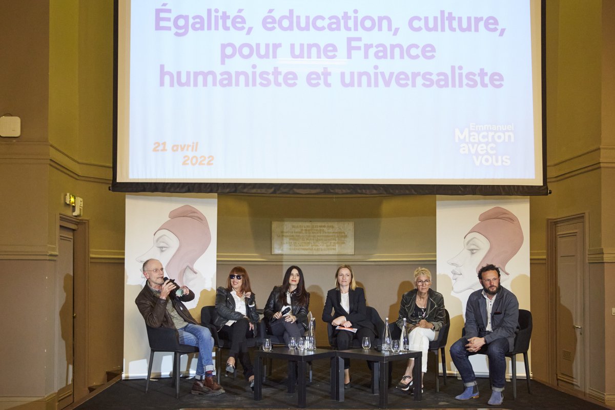 tfsalomon's tweet photo. Des voix fortes, libres, humanistes et engagées en faveur de @EmmanuelMacron :
@boucheraazzouz @ZohraBitan @FBerthout @ColDoct @davidmedioni @Guy_mm @oliviermousson @jmblanquer @AgnesRunacher. cc @BCouillard33 @NatachaQS #AvecVous https://t.co/wqXFYyPXtk