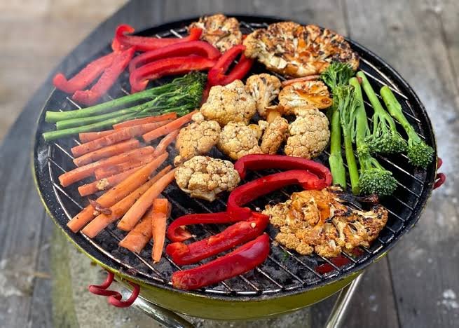 MariePierreLife's tweet photo. If you love grilled food then our BBQ on Sunday, 8th May is not to be missed @KWALOFFICIAL @happycowdairy @goplacesdigital @HighlandsKenya #SunBBQ #Outdoors #Food #Drinks #Family #Friends #Goodtimes #Memories https://t.co/KQJK4fhAKP