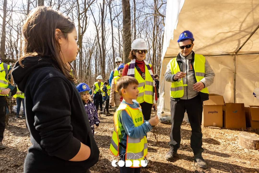 PolitehnicaT's tweet photo. 🌎 𝐀𝐩𝐫𝐢𝐥 𝟐𝟐𝐧𝐝, 𝐄𝐚𝐫𝐭𝐡 𝐃𝐚𝐲!
🌳 With such similar community initiatives as @PolitehnicaT had one of the latest a month ago - designed for its officials membership card holders - called #CODRU, (transl.: #FOREST), we can make the change into better!
#adifferentclub https://t.co/X0R6UOOMre