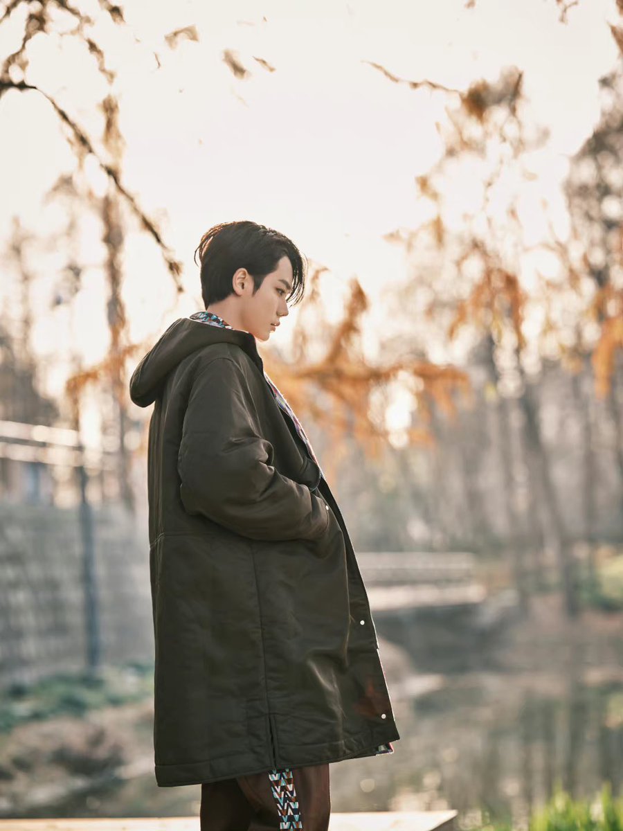 shinefor_yanjun's tweet photo. [‼️] 220422 林彦俊EvanLin工作室 weibo update 

“After taking a photo album, I found that the new #彦色# spring breeze was blowing, everything revived and captured a beautiful moment” 

▶️ https://t.co/pbDMBwXy1Y

#林彦俊 #LinYanjun #EvanLin https://t.co/S8fn5rQzOj