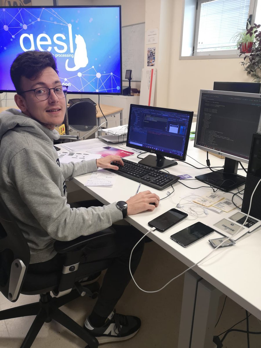 asysgon's tweet photo. No queremos acabar la semana sin presentaros a nuestro nuevo compañero Alberto, que está realizando sus prácticas FCT en el Dpto TIC. Ahora le toca poner en práctica todo su conocimiento de Android Studio, Java, SQLite… 
Bienvenido al equipo. 
#equipo
#juntosSumamos https://t.co/83EYYBUfti