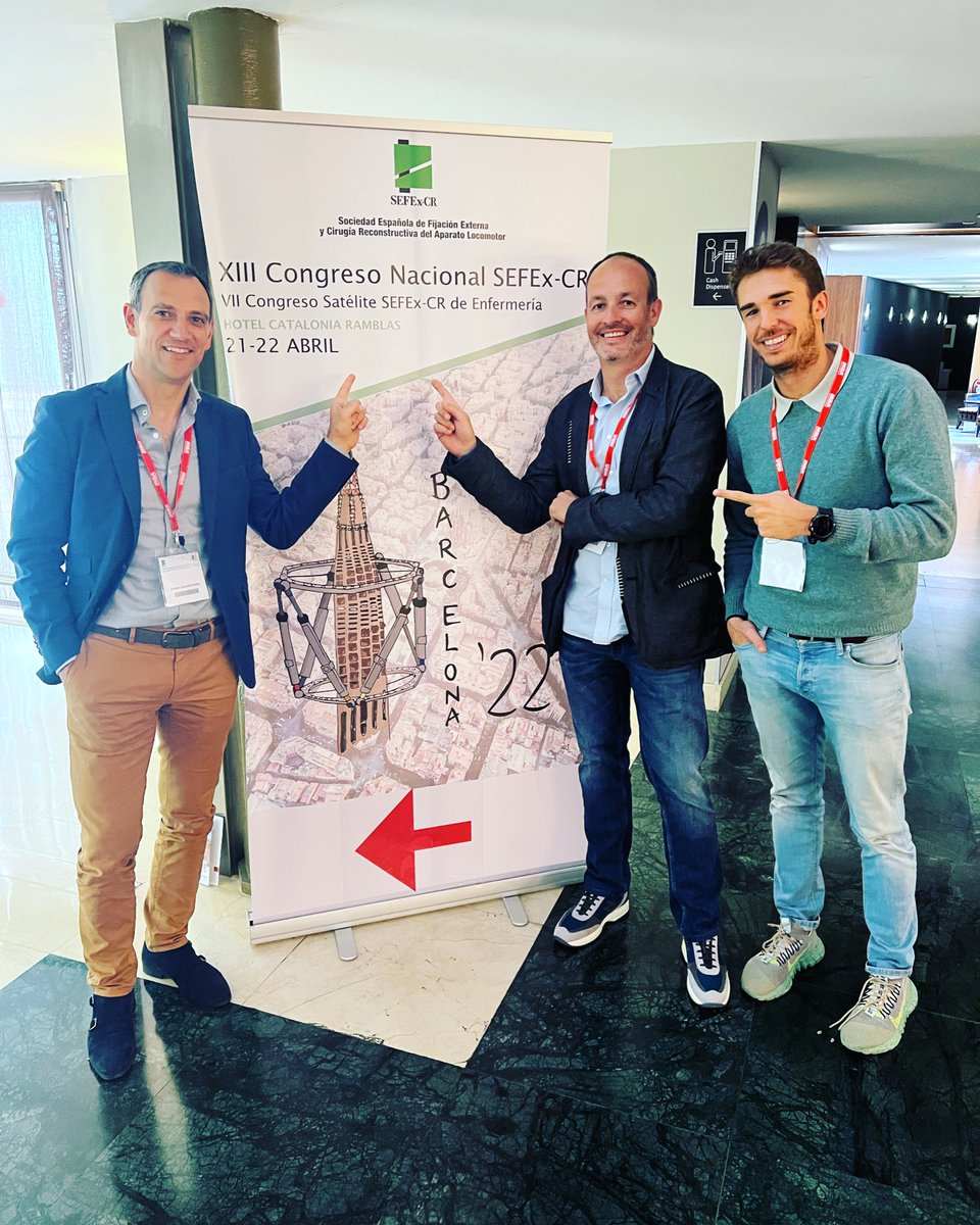 SantiGallardo72's tweet photo. Compartiendo y aprendiendo en el XIII Congreso Nacional SEFEx-CR. Grandes ponentes con discusión sobre temas de actualidad en Traumatologia. Grandes defectos óseos, fracturas abiertas, alargamiento y reconstrucción de extremidades. #sefex #asepeyosantcugat #mazzaragoza https://t.co/Tkvsm3oTIr