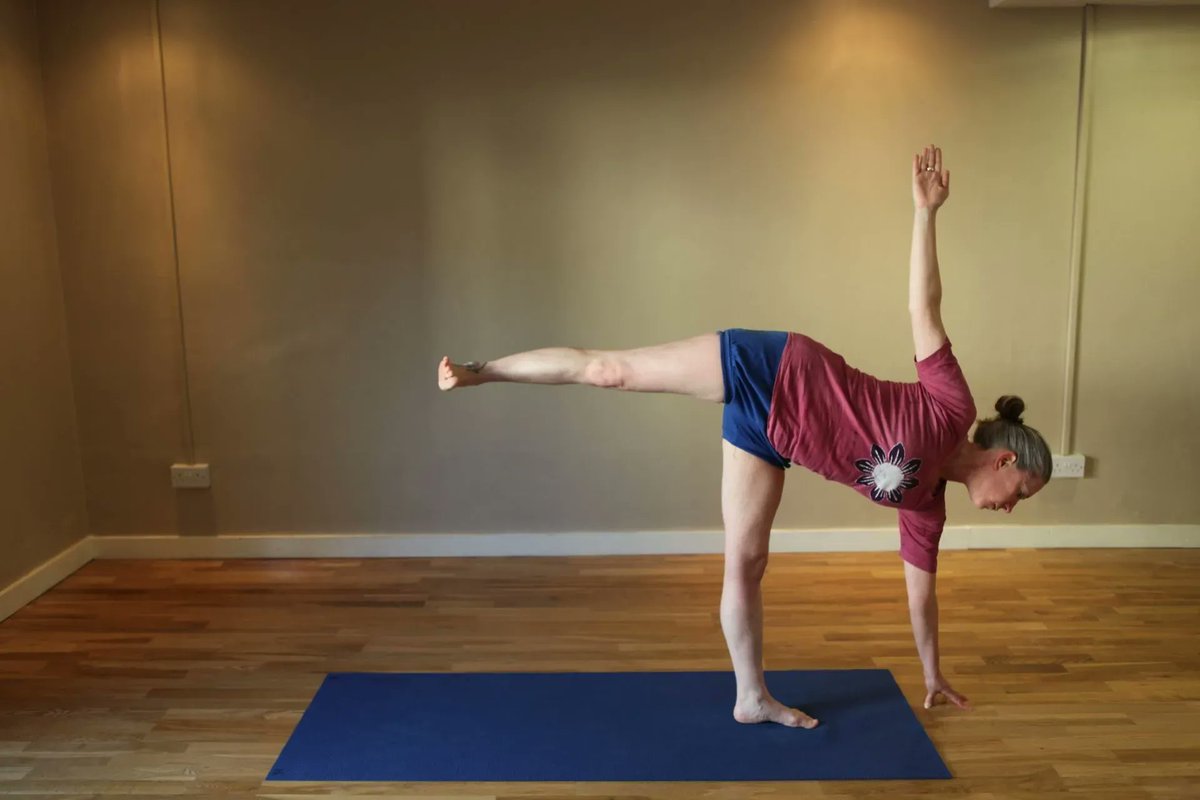 POP SUNDAY RESTORATIVE class with Teresa Lewis this weekend @ 10:30-11:45. 
Book here: buff.ly/3vSgZth
Cost: €10
Registration will close at 22:00 on Saturday.
#iyogadublin #OnlineYogaClasses #IyengarYoga #YogaPractice #YogaByZoom