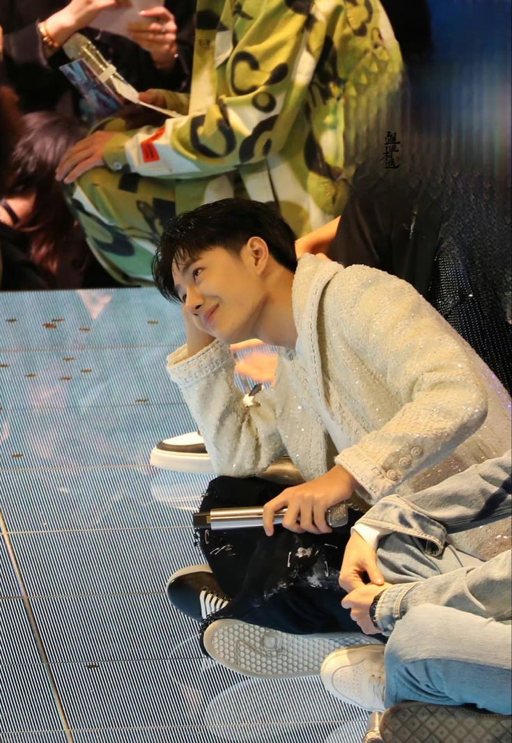 yibotell's tweet photo. i miss He https://t.co/Nmv1SqfhQD