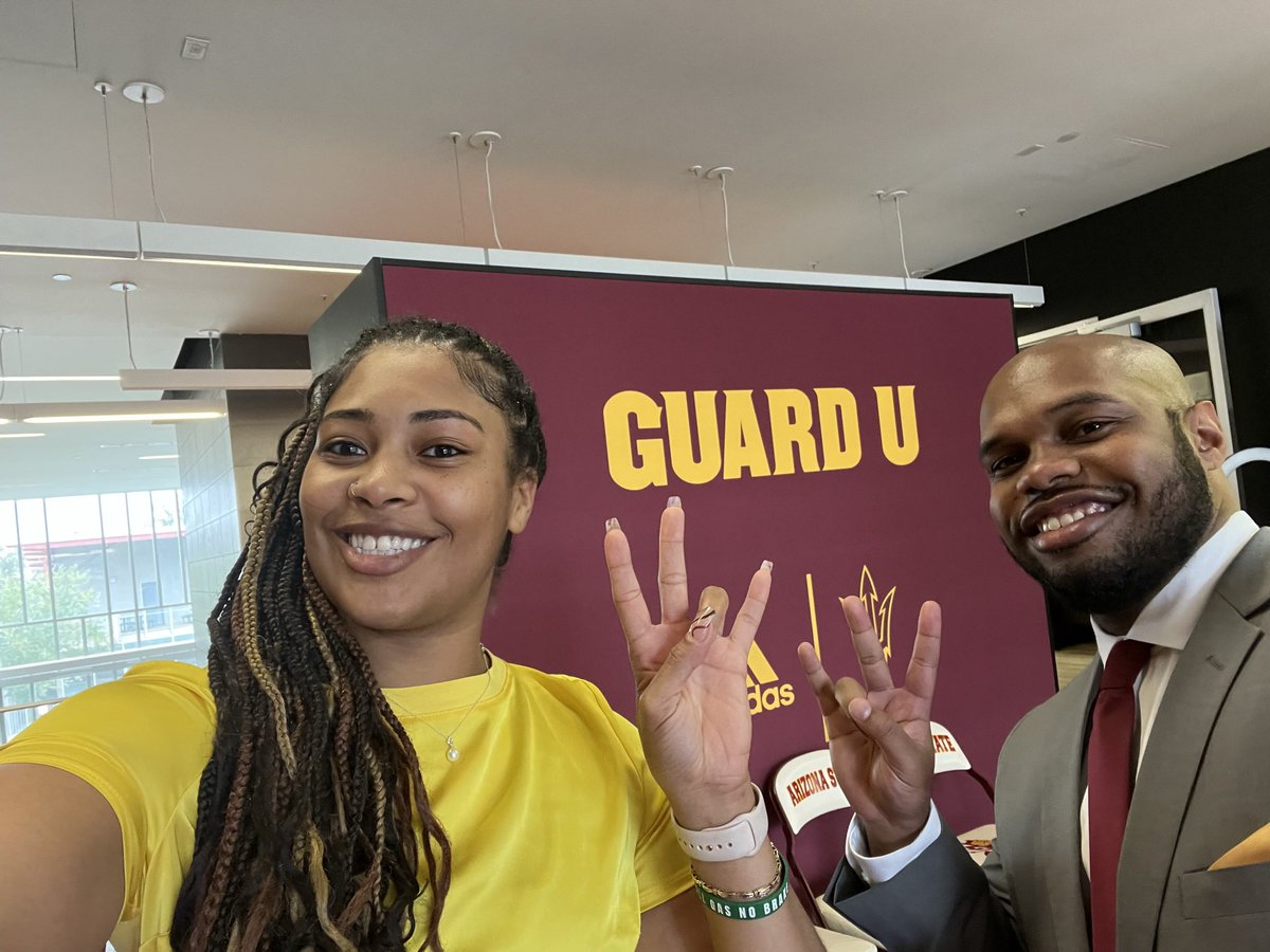 CoachMos_CSU's tweet photo. Truly blessed for this opportunity and truly grateful to continue this journey with our fearless leader @CoachAdair and such an amazing staff. @CoachKkay_ @CoachClarkakaCC @cartercaplanASU. Time to get to work! ☀️😈🌵🔱 #ForksUp #O2V https://t.co/KSXwmkLggW